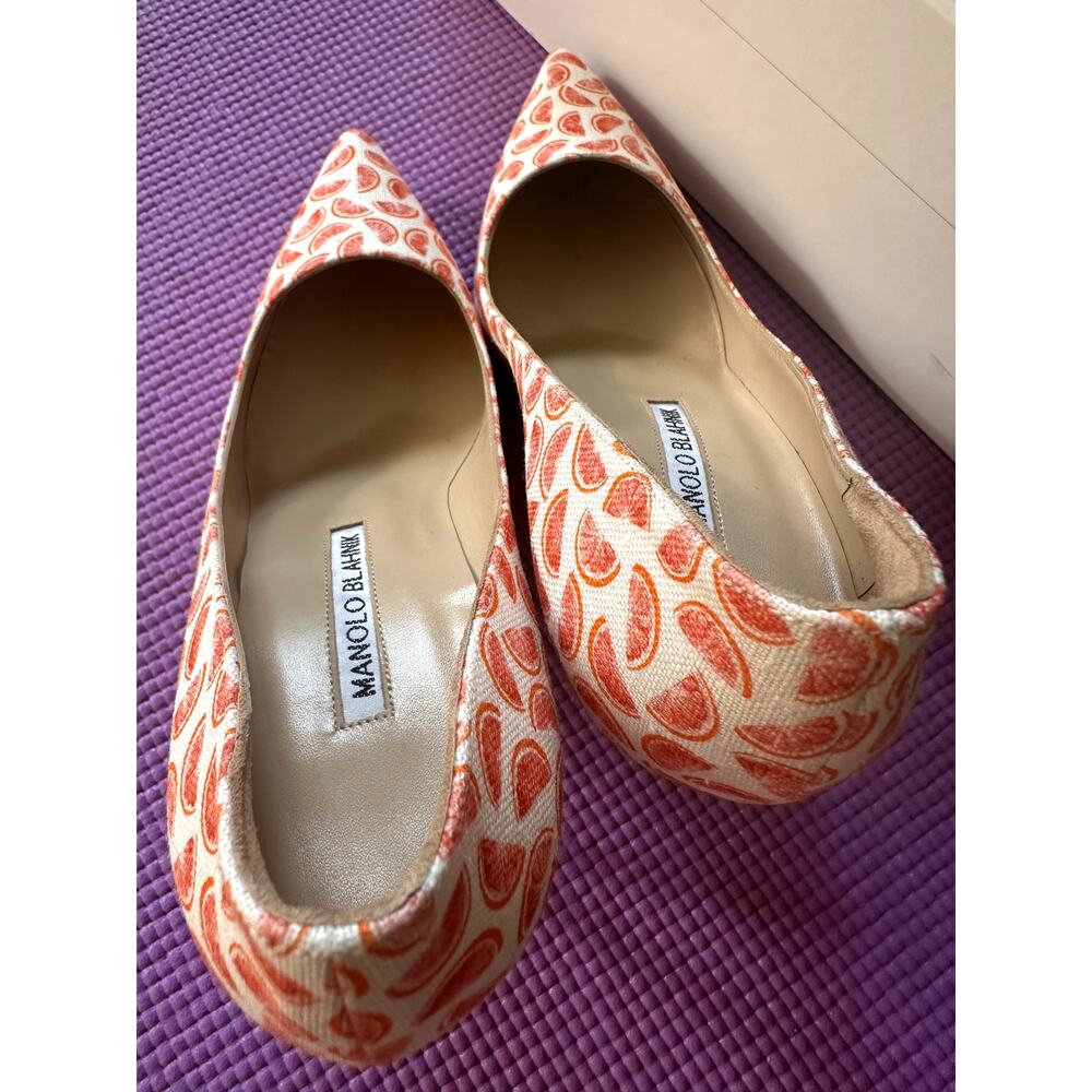 New $745 Manolo Blahnik Pumps Size 37 EU 7 US White Orange Linen Grapefruit - Picture 11 of 12